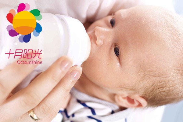 宝宝呛奶正确的做法 小宝宝为什么容易呛奶(图2)
