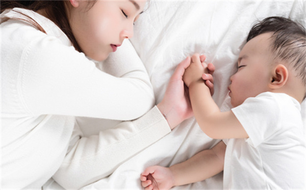 如何选择合适的育儿嫂：六个必问问题(图1)