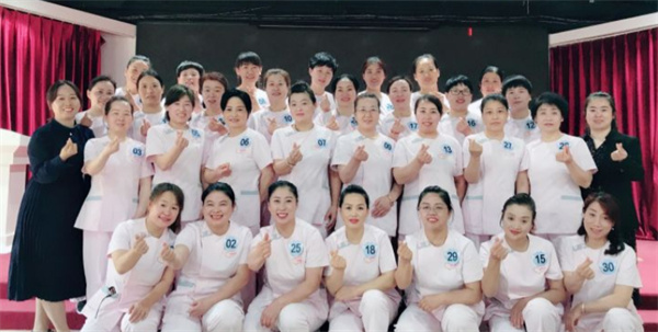 哪里可以学月嫂可以考证？佳翊会月嫂公司培训费多少？(图1)
