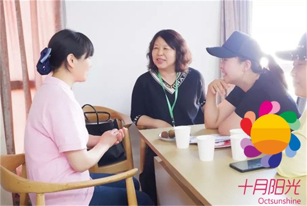 廊坊请住家护老保姆选哪家家政公司好？(图1)